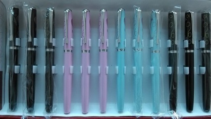探尋進(jìn)賢文港 美意筆齋多彩印花鋼筆，品質(zhì)與美學(xué)的實(shí)惠之選